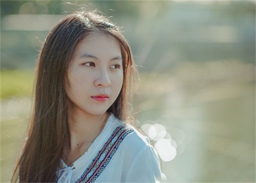 属猪缺金钱姓女宝宝名字推荐