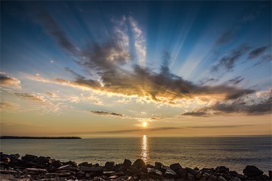 关于朋友结婚的祝福语-57句